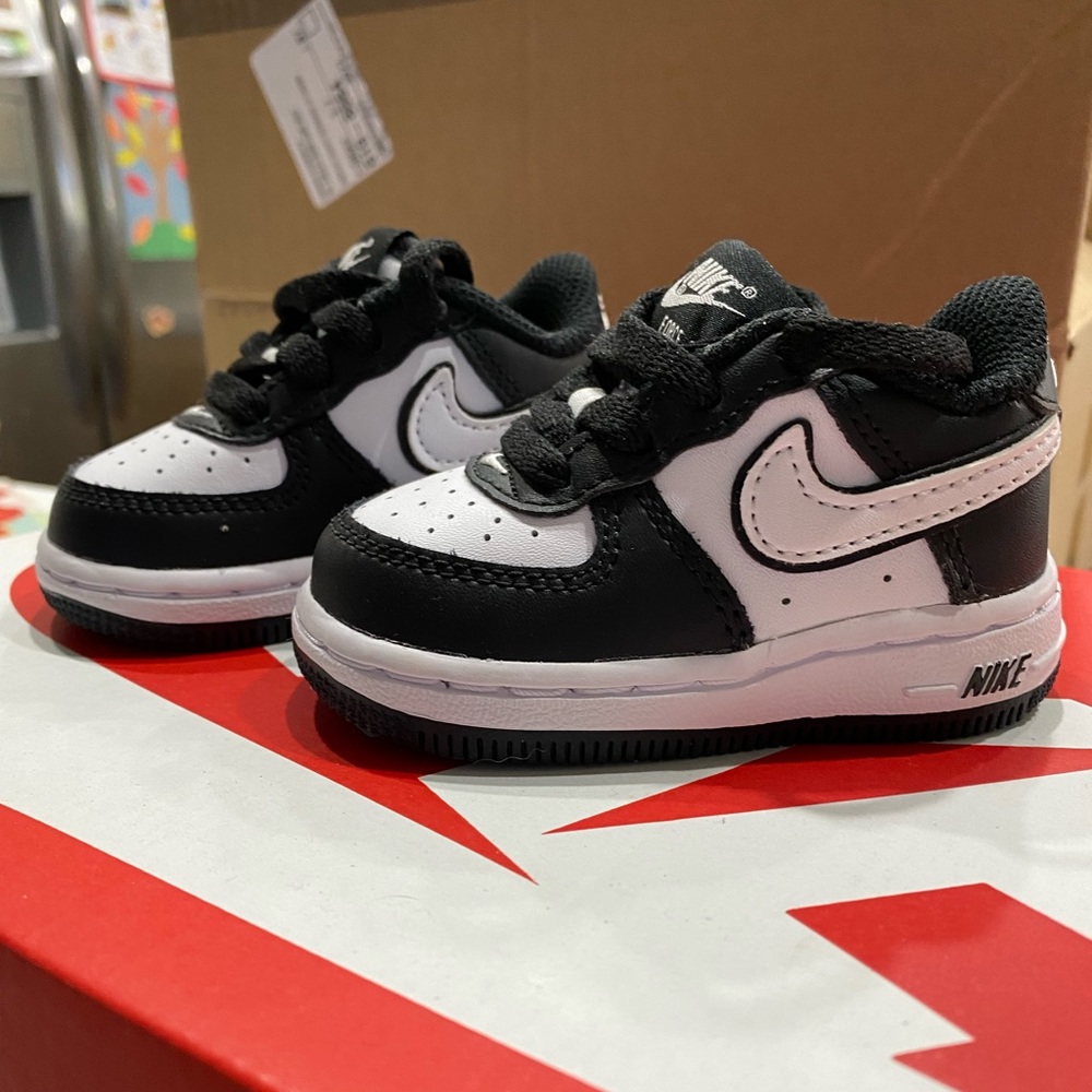 Toddler Air Force 1 LV8 shoes! Size 3C. Like new condition!